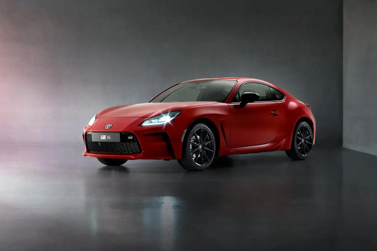 Toyota muestra su deportivo GR 86