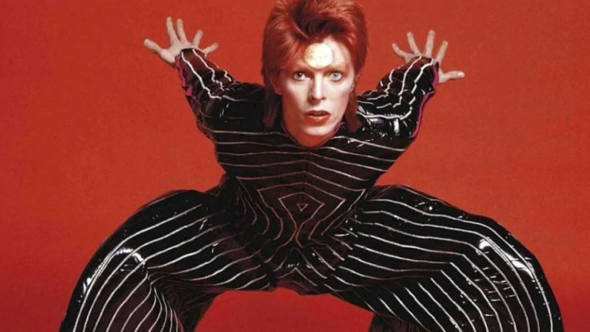 Warner Music compra el catálogo de canciones de David Bowie