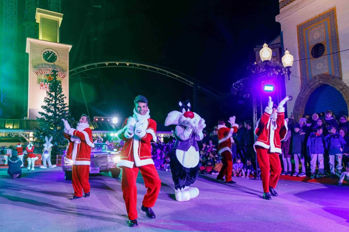 Parque Warner y Parque de Atracciones de Madrid, comienzan su temporada de Navidad, la más mágica del año